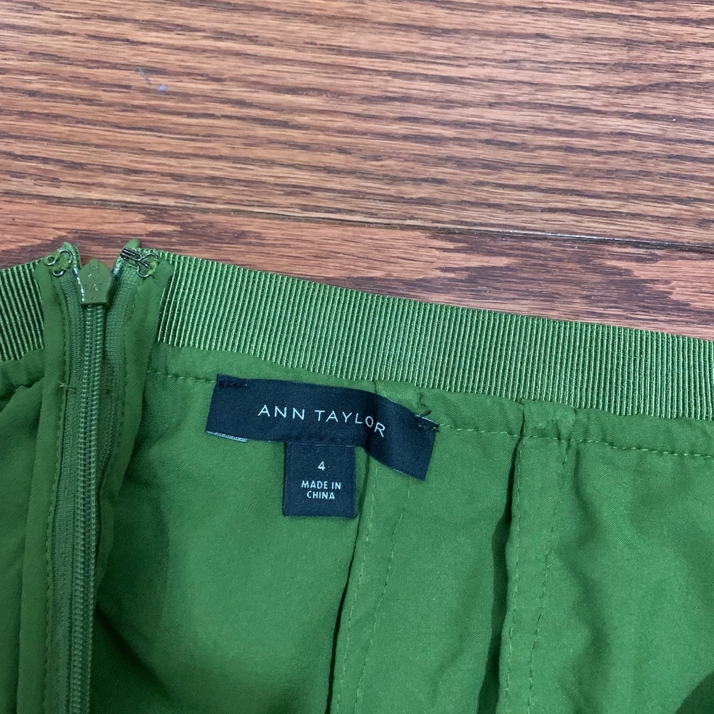Ann Taylor Skirt - Picture 3 of 3